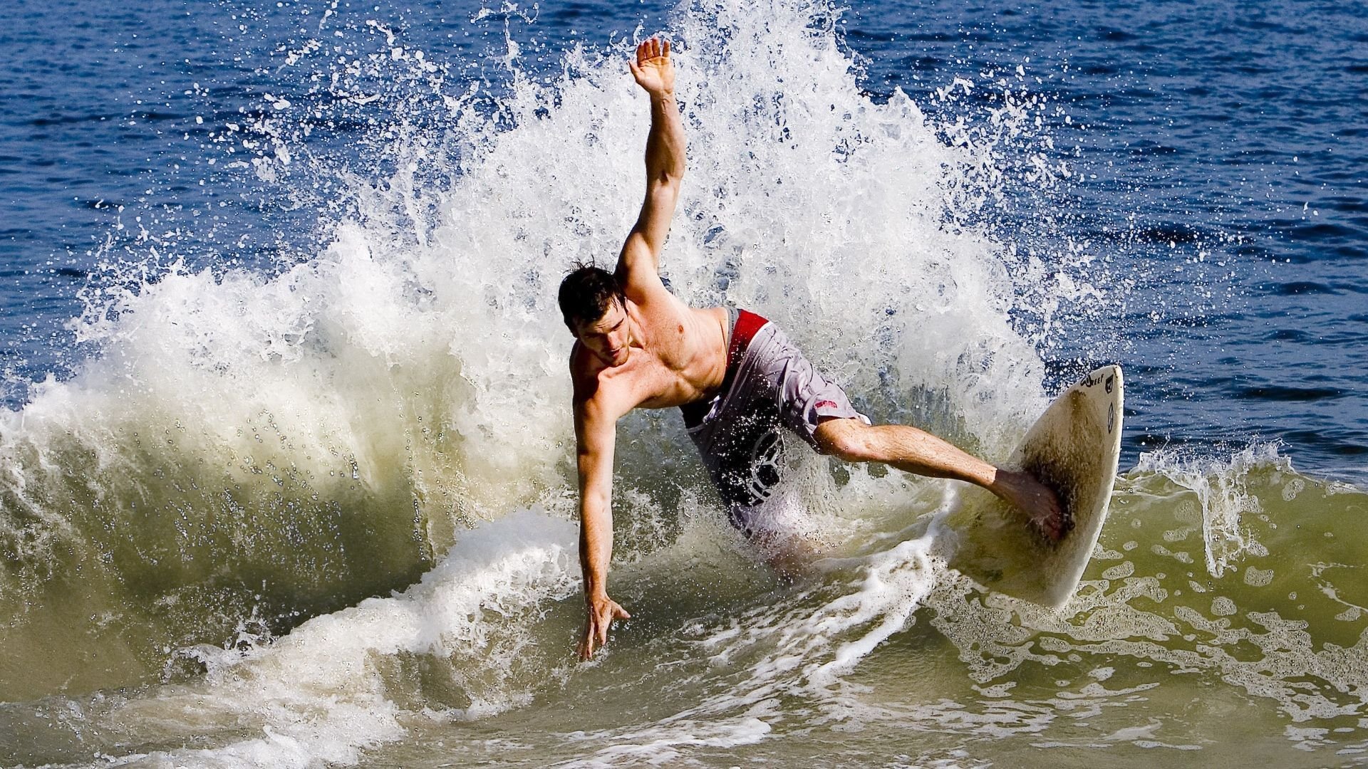 全运会志愿者培训展现青年风采，全运会志愿者培训累不累