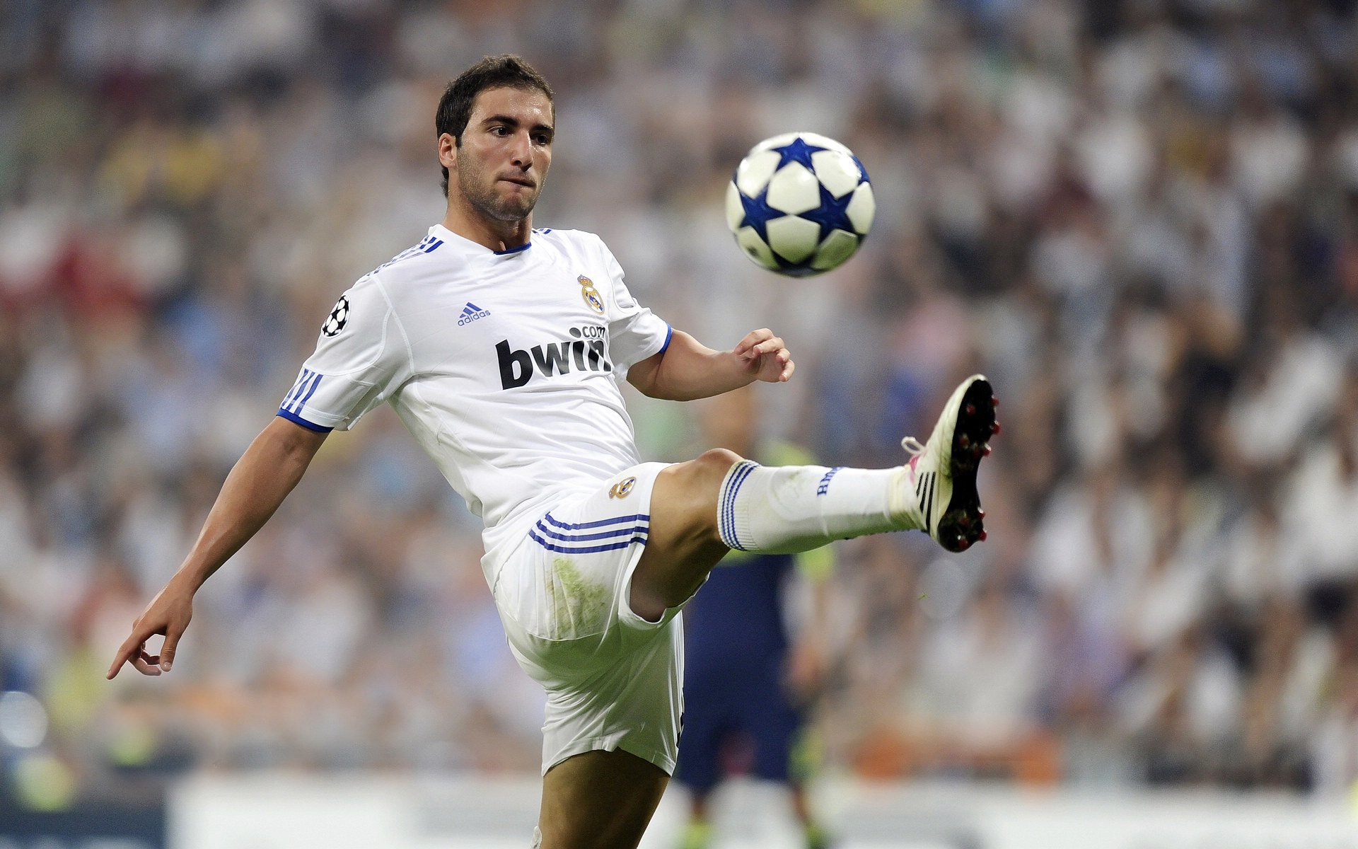 恩多比·恩乔:南非队的关键球员,他的踢球技术无懈可击,恩多cba