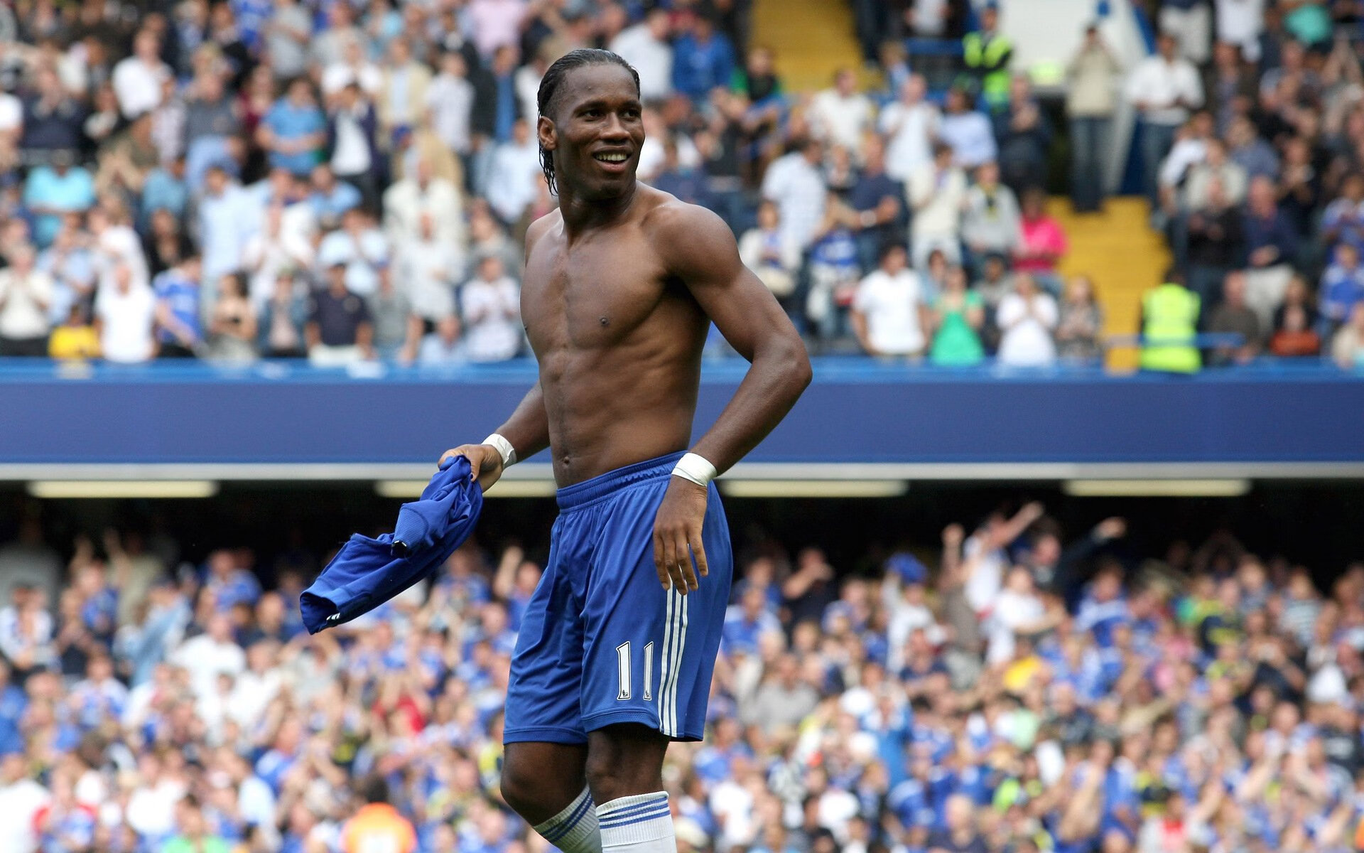 《电竞赛事直播新技术：4K画质与多角度实时切换》，电竞比赛如何投大屏直播